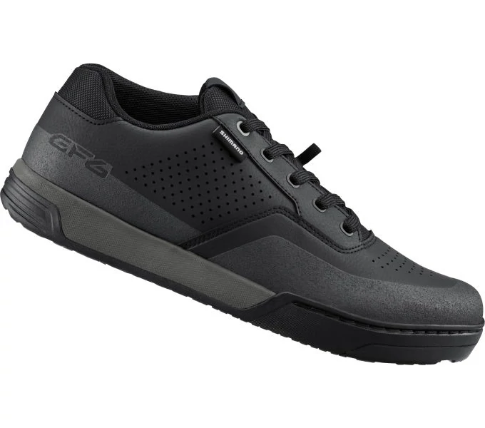 CIPŐ GRAVITY FLAT SHIMANO GF600 FEKETE 43